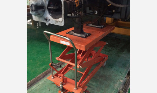 Couplerand Buffer Disassembly/Installation Trolley
